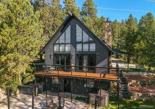 Photo 4 of Single family home for sale at 4070 S Skyline Dr, Evergreen, CO 80439 | MLS# 3945066 | Listing updated on 2026-10-26