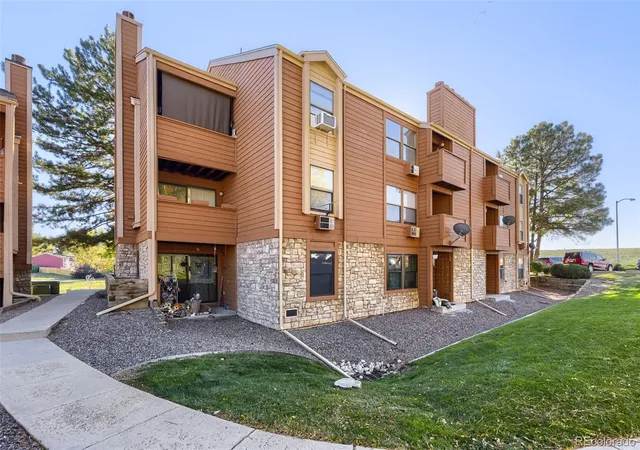 Photo 2 of Condo for sale at 4294 S Salida Way #17, Aurora, CO 80013 | MLS# 9842683 | Listing updated on 2026-10-20