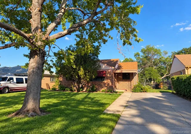 Photo 1 of Single family home for sale at 2948 Holly St, Denver, CO 80207 | MLS# 6540783 | Listing updated on 2026-10-21