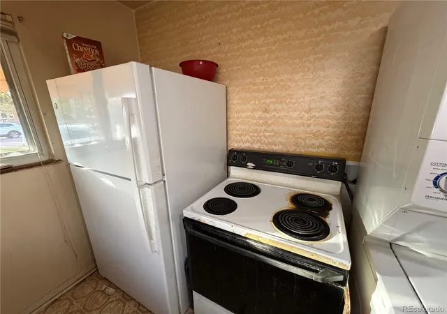 Photo 3 of Single family home for sale at 2948 Holly St, Denver, CO 80207 | MLS# 6540783 | Listing updated on 2026-10-21