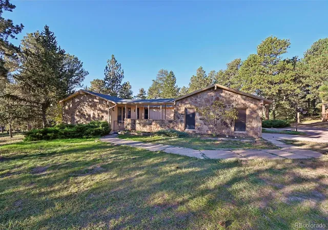 Single family home for sale at 19280 Doewood Dr, Monument, CO 80132 | MLS# 9004313