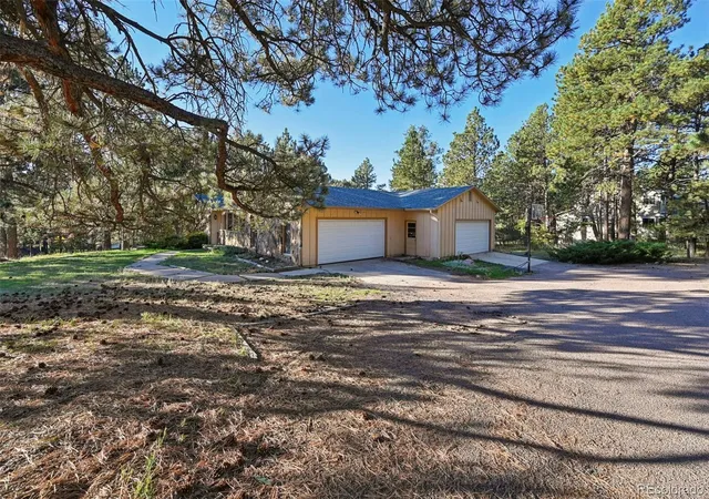 Photo 1 of Single family home for sale at 19280 Doewood Dr, Monument, CO 80132 | MLS# 9004313 | Listing updated on 2026-10-19