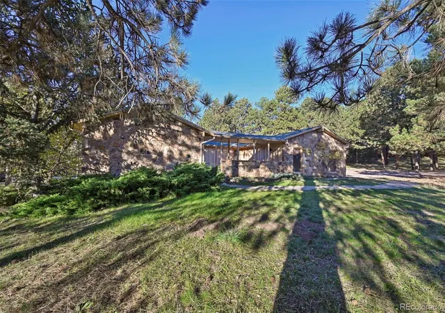 Photo 2 of Single family home for sale at 19280 Doewood Dr, Monument, CO 80132 | MLS# 9004313 | Listing updated on 2026-10-19