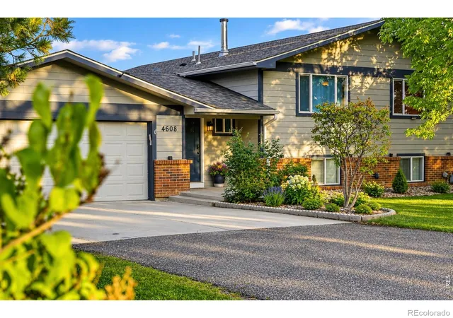 Photo 3 of Single family home for sale at 4608 Sunshine Ct, Loveland, CO 80537 | MLS# IR1070831 | Listing updated on 2026-10-24