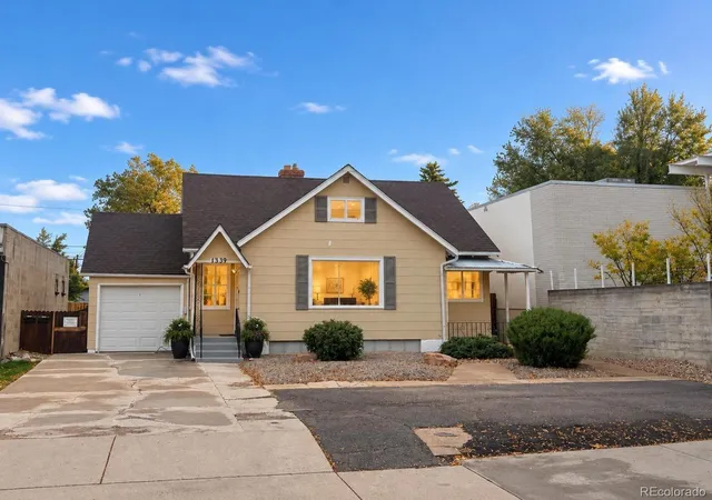 Photo 1 of House for sale at 1339 W Littleton Blvd, Littleton, CO 80120 | MLS# 5617089 | Listing updated on 2026-10-27