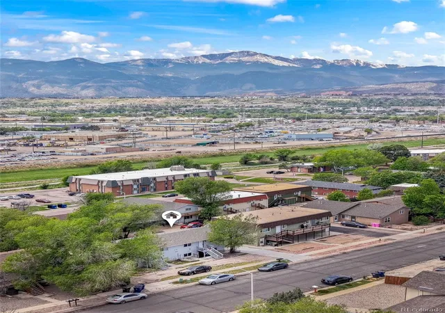 Photo 4 of House for sale at 1025 Magnolia St, Colorado Springs, CO 80907 | MLS# 6746365 | Listing updated on 2026-10-28