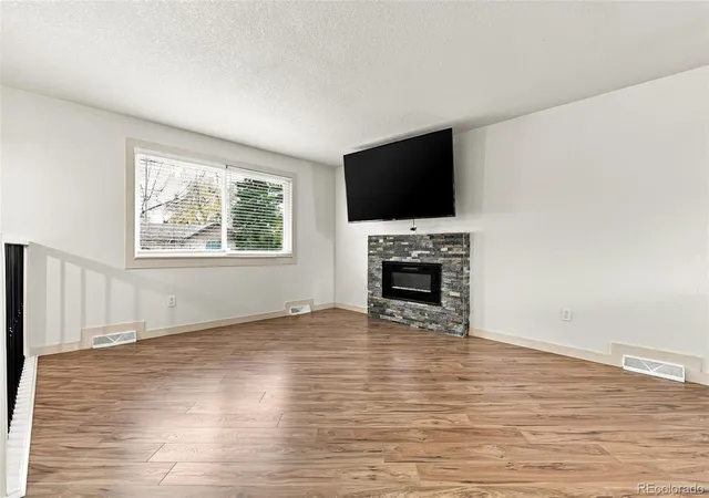 Photo 4 of Single family home for sale at 912 S Zephyr Ct #902, Lakewood, CO 80226 | MLS# 9791540 | Listing updated on 2026-10-29