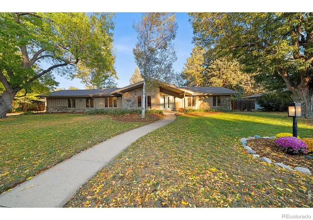 Photo 3 of Single family home for sale at 1916 Navajo Dr, Fort Collins, CO 80525 | MLS# IR1070855 | Listing updated on 2026-10-28