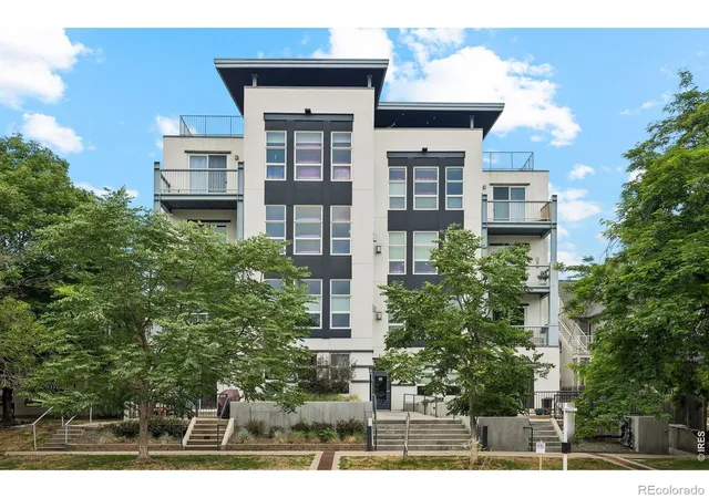 Photo 2 of Condo for sale at 1738 N Franklin St #3D, Denver, CO 80218 | MLS# IR1070856 | Listing updated on 2026-10-21
