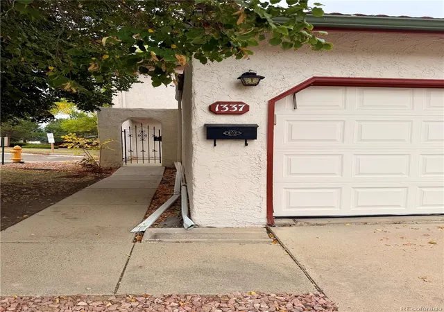 Photo 2 of Townhouse for sale at 1337 Bosque St, Broomfield, CO 80020 | MLS# 8471818 | Listing updated on 2026-10-30