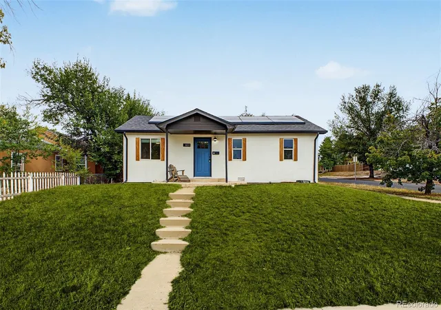 Photo 1 of Single family home for sale at 800 Lowell Blvd, Denver, CO 80204 | MLS# 4194036 | Listing updated on 2026-10-26