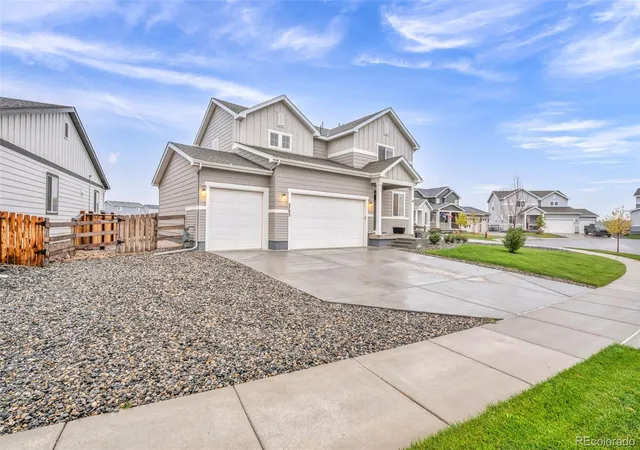Photo 4 of Single family home for sale at 5793 Farmstead Pl, Longmont, CO 80504 | MLS# 1641399 | Listing updated on 2026-10-22