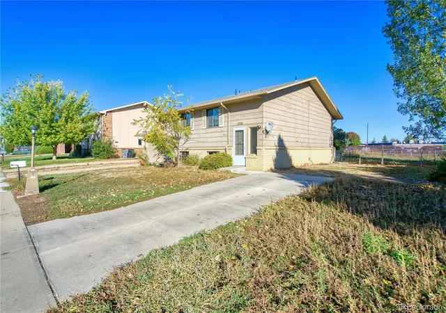 Photo 1 of House for sale at 1324 Holly Ave, Longmont, CO 80501 | MLS# 5754919 | Listing updated on 2026-10-24