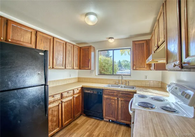 Photo 3 of House for sale at 1324 Holly Ave, Longmont, CO 80501 | MLS# 5754919 | Listing updated on 2026-10-24