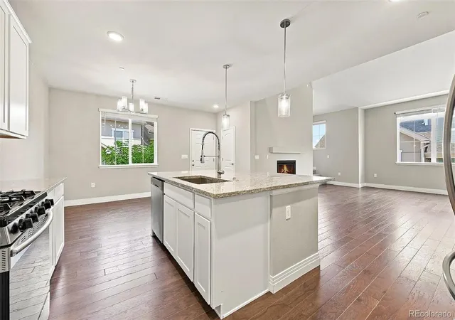Listing Photo 3 - Condo for sale in building located at 1841 S Dunkirk St, Aurora, CO 80017 - Unit #208
