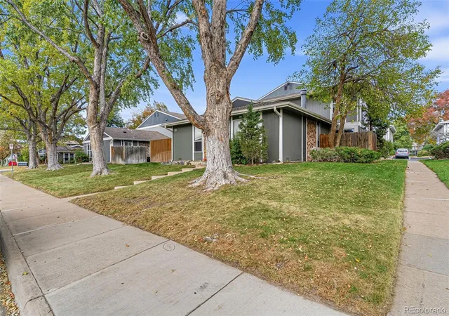 Townhouse for sale at 10001 E Evans Ave #83C, Aurora, CO 80247 | MLS# 6983116