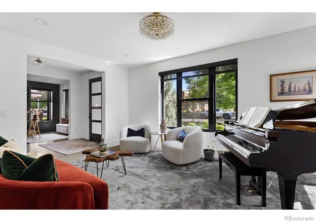 Photo 3 of Mansion for sale at 1035 S Columbine St, Denver, CO 80209 | MLS# IR1070891 | Listing updated on 2026-10-20