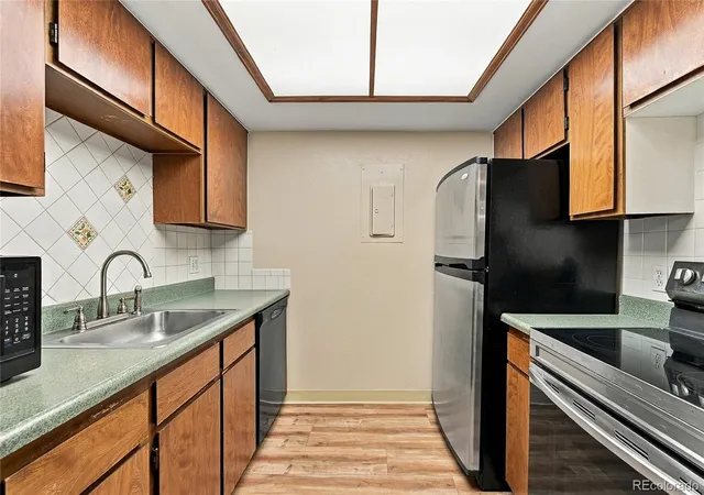 Photo 3 of Condo for sale at 1960 S Xanadu Way #204, Aurora, CO 80014 | MLS# 8486389 | Listing updated on 2026-10-28