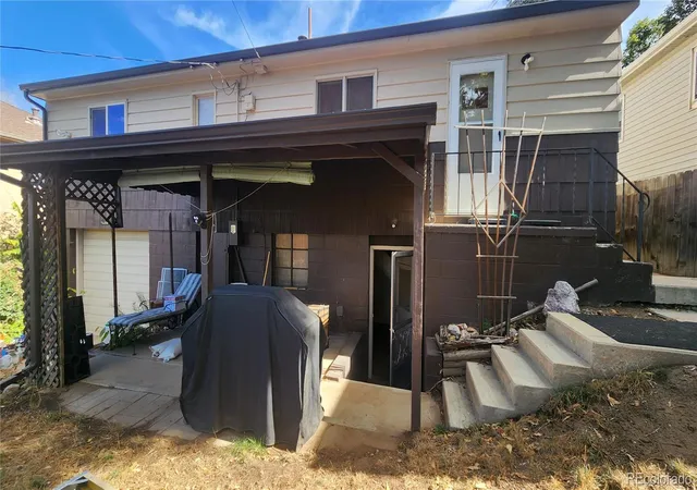 Photo 3 of Sale Pending at 5135 Meade St, Denver, CO 80221 | MLS# 8918839 | Listing updated on 2026-10-23