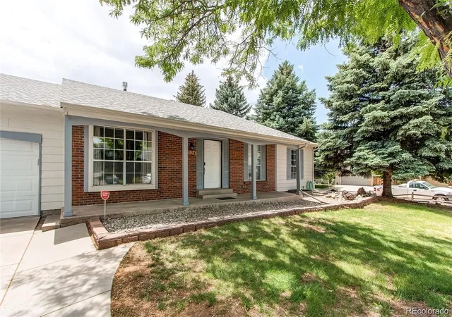 Photo 1 of Single family home for sale at 17004 E Pacific Pl, Aurora, CO 80013 | MLS# 6415431 | Listing updated on 2026-10-21