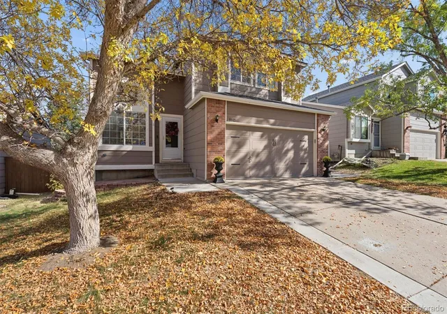 Photo 1 of Single family home for sale at 9867 Castle Ridge Cir, Highlands Ranch, CO 80129 | MLS# 6700036 | Listing updated on 2026-10-23