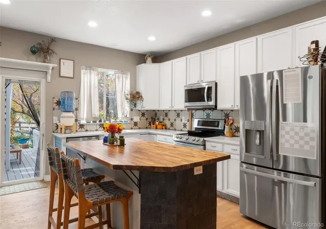 Photo 1 of Single family home for sale at 3190 Brushwood Dr, Castle Rock, CO 80109 | MLS# 6918070 | Listing updated on 2026-10-29
