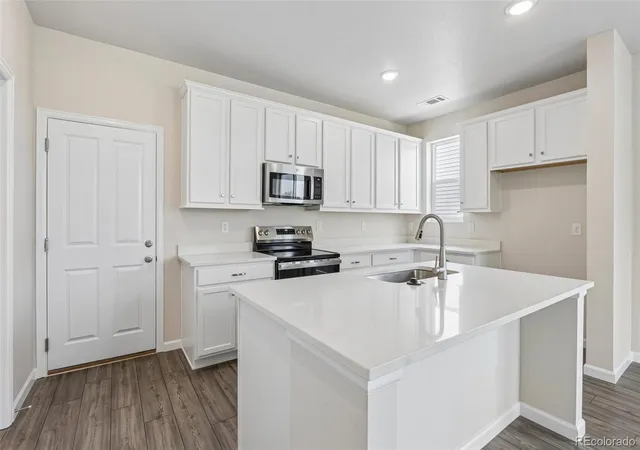 Photo 4 of Single family home for sale at 1486 Coral Pl, Longmont, CO 80504 | MLS# 1707747 | Listing updated on 2026-10-21