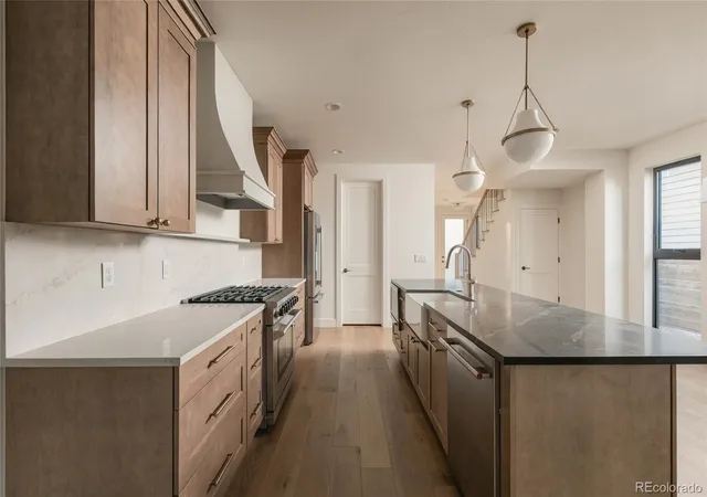 Photo 4 of Single family home for sale at 4502 Stuart St, Denver, CO 80212 | MLS# 2074303 | Listing updated on 2026-10-22