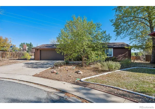 Photo 3 of Sale Pending at 1401 Noma Cir, Lafayette, CO 80026 | MLS# IR1070926 | Listing updated on 2026-10-23