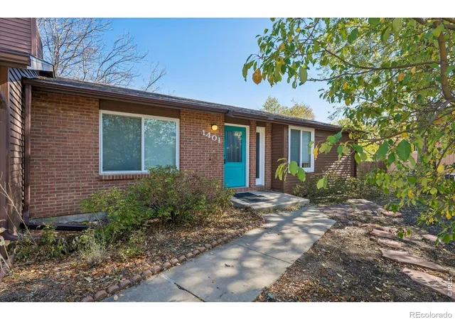 Photo 3 of Sale Pending at 1401 Noma Cir, Lafayette, CO 80026 | MLS# IR1070926 | Listing updated on 2026-10-23