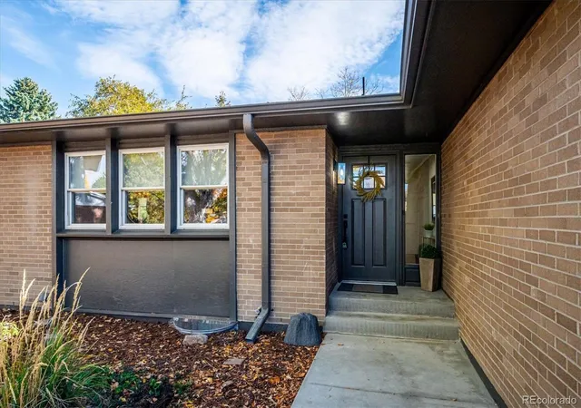 Photo 3 of Single family home for sale at 672 S Everett St, Lakewood, CO 80226 | MLS# 7027748 | Listing updated on 2026-10-29