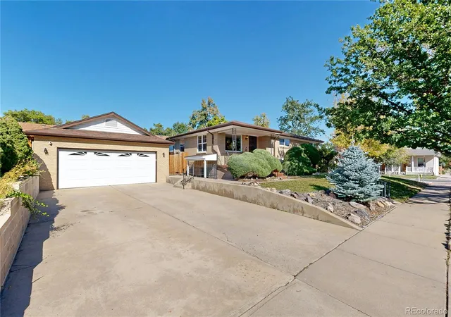 Photo 2 of Single family home for sale at 2401 W 41st Avenue, Denver, CO 80211 | MLS# 2715974 | Listing updated on 2026-10-29