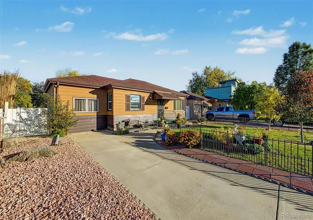 Photo 3 of Single family home for sale at 4566 Wyandot St, Denver, CO 80211 | MLS# 9024040 | Listing updated on 2026-10-31