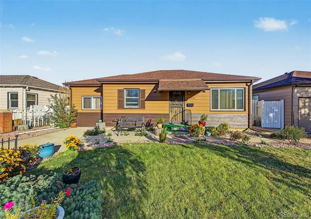 Photo 4 of Single family home for sale at 4566 Wyandot St, Denver, CO 80211 | MLS# 9024040 | Listing updated on 2026-10-31