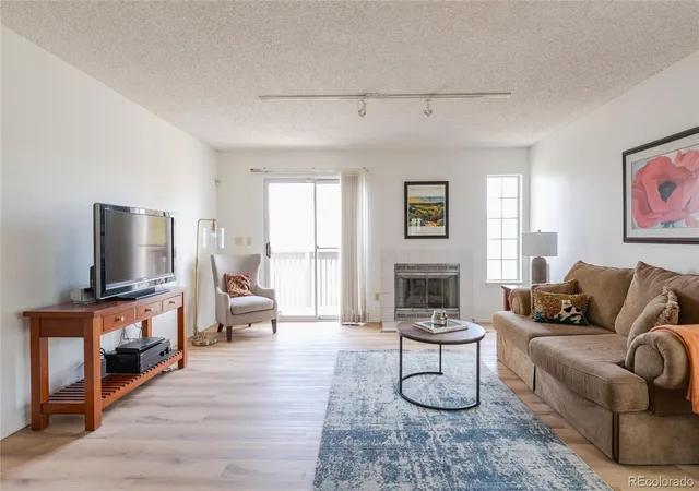 Photo 4 of Townhouse for sale at 1470 S Quebec Way #265, Denver, CO 80231 | MLS# 7558262 | Listing updated on 2026-10-22