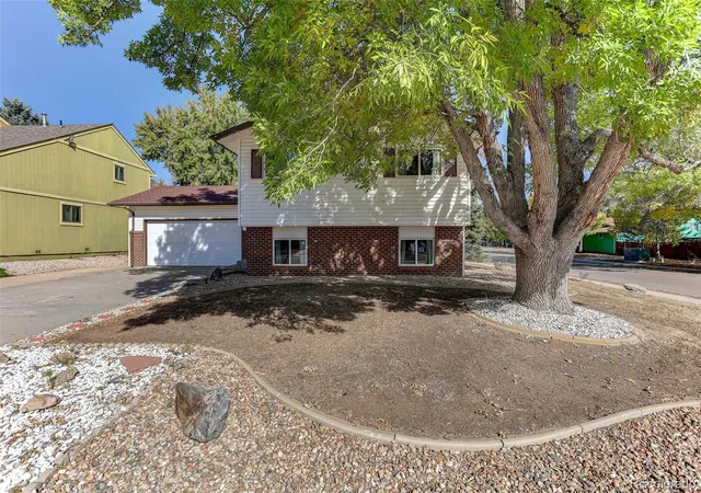 Photo 3 of Single family home for sale at 2005 31st Street Rd, Greeley, CO 80631 | MLS# 1645678 | Listing updated on 2026-10-27