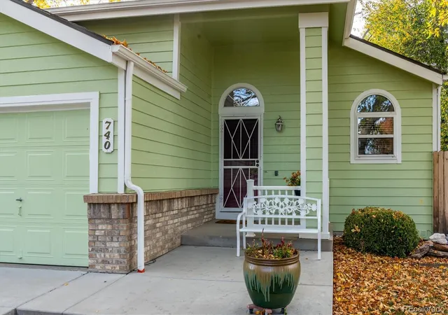 Photo 2 of Single family home for sale at 740 W Jamison Cir, Littleton, CO 80120 | MLS# 6276405 | Listing updated on 2026-10-23