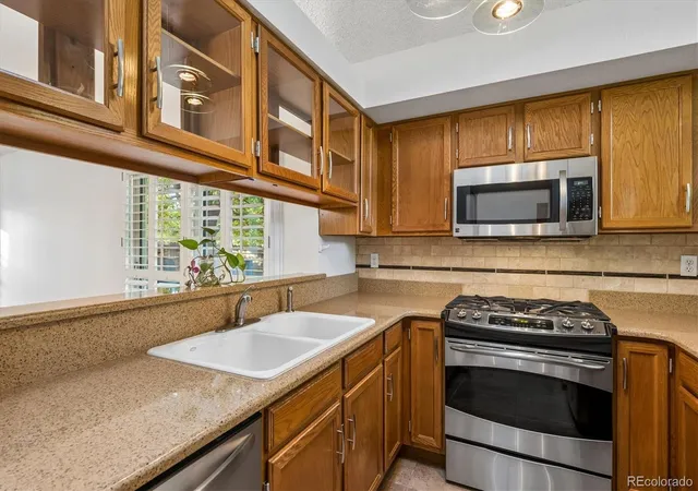 Photo 4 of Single family home for sale at 740 W Jamison Cir, Littleton, CO 80120 | MLS# 6276405 | Listing updated on 2026-10-23
