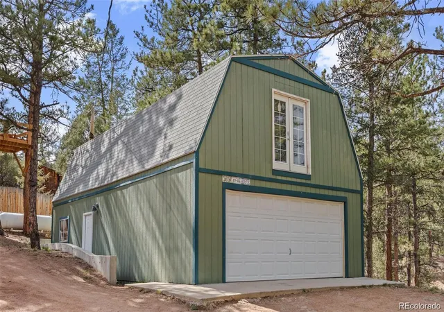Photo 4 of Single family home for sale at 15535 S Elk Crk Rd, Pine, CO 80470 | MLS# 1923691 | Listing updated on 2026-10-27