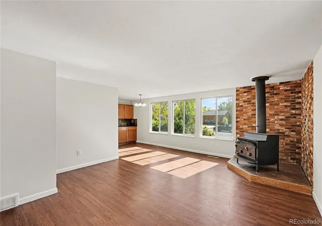 Photo 4 of Single family home for sale at 428 Verdant Cir, Longmont, CO 80504 | MLS# 6035043 | Listing updated on 2026-10-27