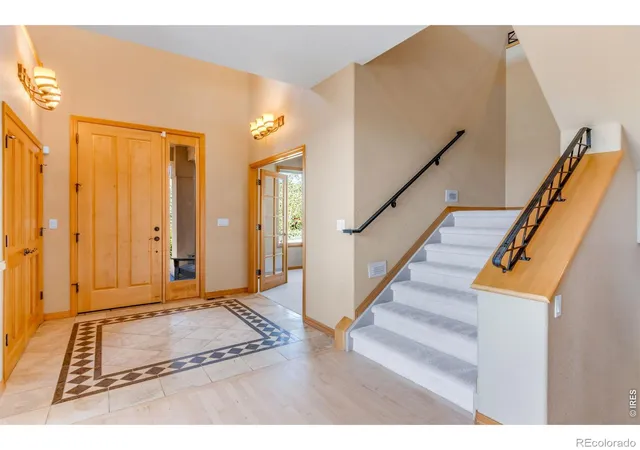 Photo 3 of Single family home for sale at 1016 Horizon Dr, Lyons, CO 80540 | MLS# IR1070959 | Listing updated on 2026-10-24