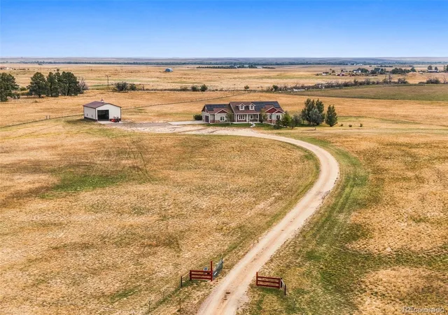 Photo 1 of Single family home for sale at 2002 Timberlake Rd, Byers, CO 80103 | MLS# 5985315 | Listing updated on 2026-10-24