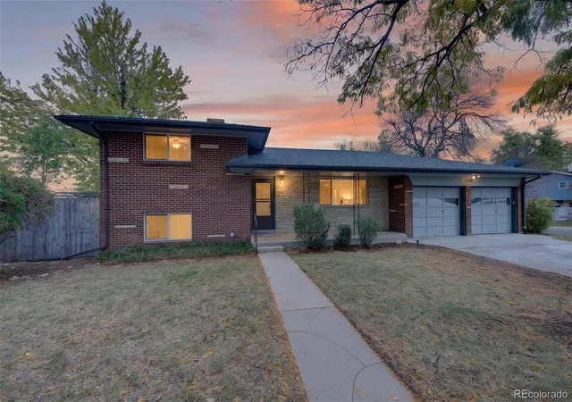 Single family home for sale at 5298 Manitou Rd, Littleton, CO 80123 | MLS# 2702964