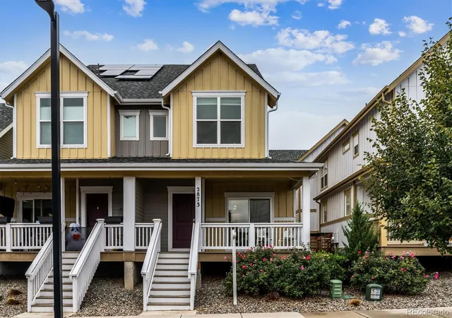 Photo 2 of Townhouse for sale at 2873 S Fox St, Englewood, CO 80110 | MLS# 4588875 | Listing updated on 2026-10-27