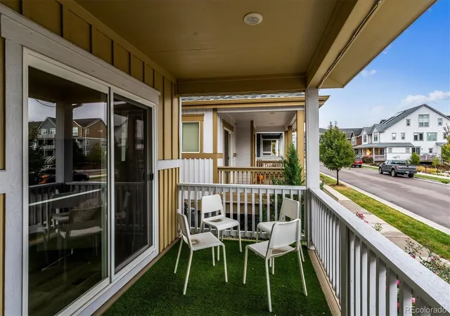Photo 3 of Townhouse for sale at 2873 S Fox St, Englewood, CO 80110 | MLS# 4588875 | Listing updated on 2026-10-27