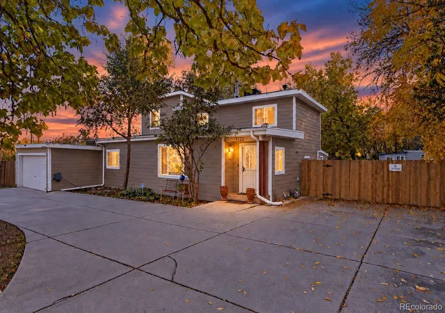 Photo 2 of Single family home for sale at 7722 W 8th Avenue, Lakewood, CO 80214 | MLS# 8697922 | Listing updated on 2026-10-28