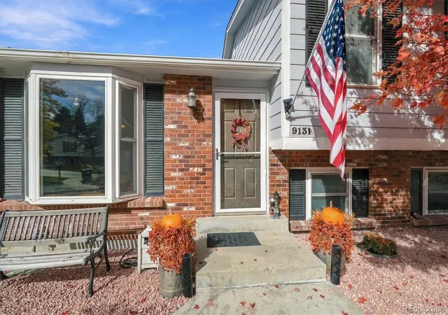 Photo 3 of Single family home for sale at 9131 W Nichols Dr, Littleton, CO 80128 | MLS# 1749677 | Listing updated on 2026-10-29