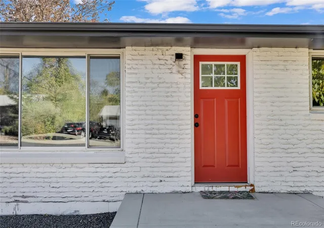 Photo 2 of Single family home for sale at 400 S Lee St, Lakewood, CO 80226 | MLS# 9882750 | Listing updated on 2026-10-26