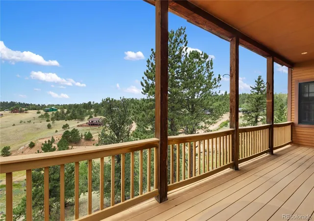 Photo 4 of Single family home for sale at 289 Cottonwood Lake Dr, Divide, CO 80814 | MLS# 1980519 | Listing updated on 2026-10-21