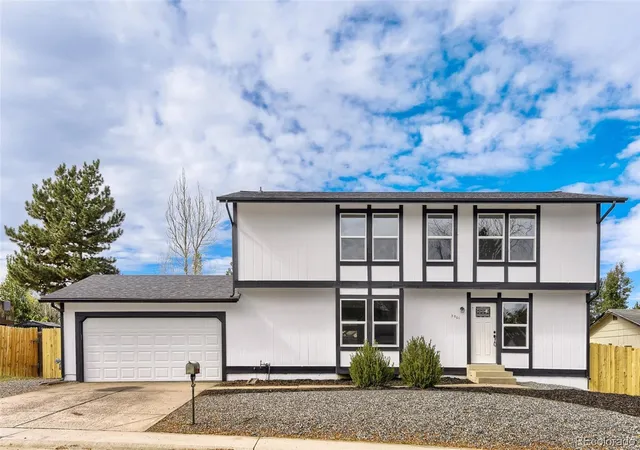 Single family home for sale at 3961 S Helena St, Aurora, CO 80013 | MLS# 8021235